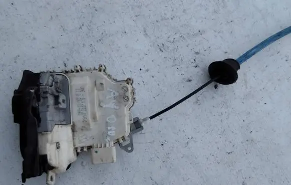Audi A4 S4 B8 8K Front door lock 8J1837016C