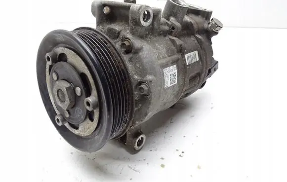 Volkswagen Tiguan Air conditioning (A/C) compressor (pump) 5Q0820803F