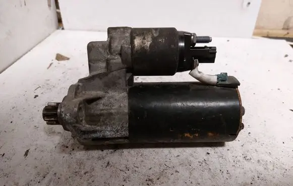 Volkswagen PASSAT B6 Starter motor 02Z911023G