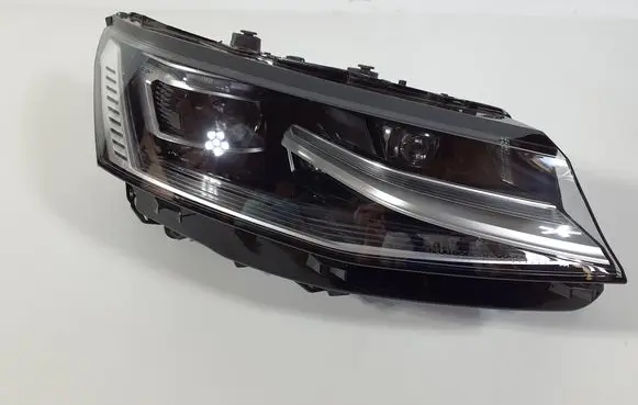 Volkswagen Transporter - Caravelle T7 Headlight/headlamp 701941082A 12035100000