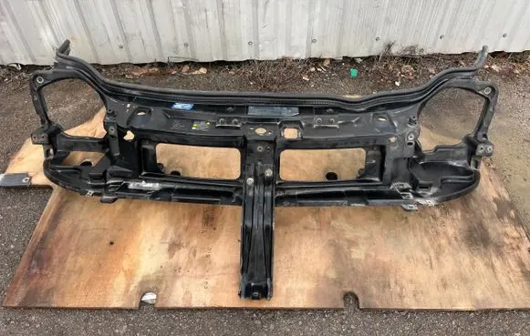 Renault Trafic II (X83) Top upper radiator support slam panel 8200411920 8200411908