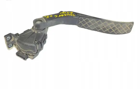 Volkswagen Touareg I Accelerator throttle pedal 7L6721507