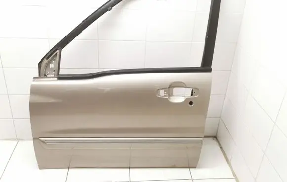 Suzuki Grand Vitara I Front door