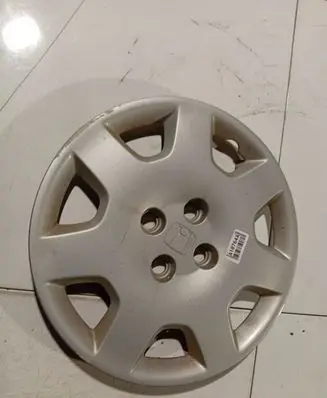 Honda Civic R14 wheel hub/cap/trim 44733S6D 44733-S6D
