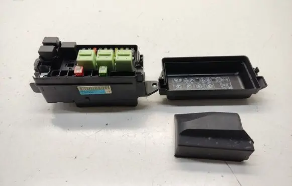 Mini Cooper Countryman R60 Fuse module 9240943 17236010