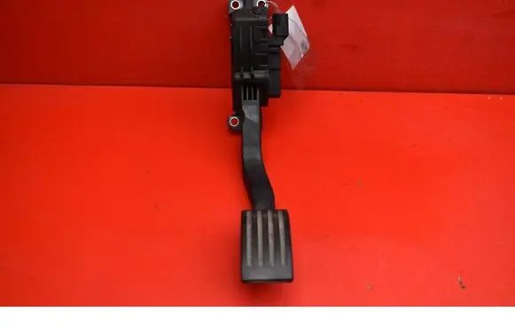 Ford Focus C-MAX Accelerator throttle pedal 3M51-9F836-AE