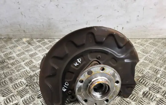 Skoda Octavia Mk4 Front wheel hub