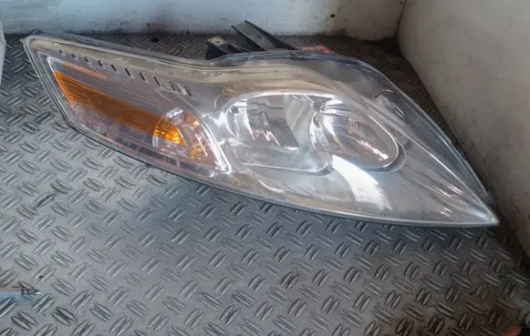Ford Mondeo MK IV Headlight/headlamp BS7113W029BB E4175