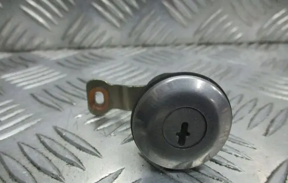 Citroen Berlingo Coupe door lock (next to the handle) 