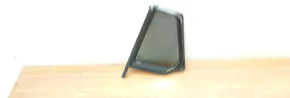 BMW 5 F10 F11 Rear vent window glass 51357182046 7182046