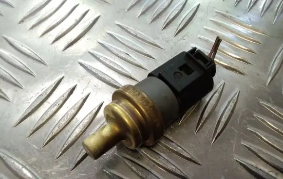 Coolant temperature sensor