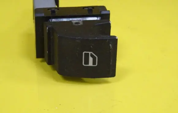 Volkswagen Touareg I Electric window control switch 1F0959855