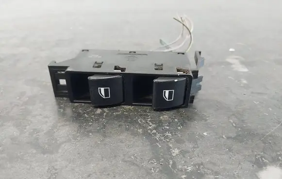 BMW 3 E46 Electric window control switch 6902179