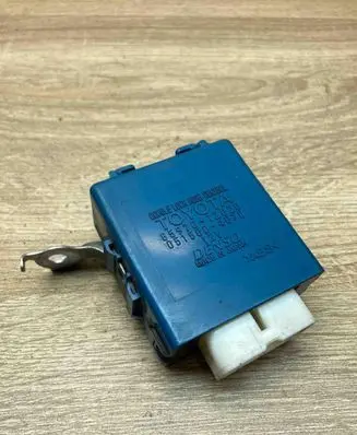 Toyota Auris 150 Door central lock control unit/module 8597012020 0515004070