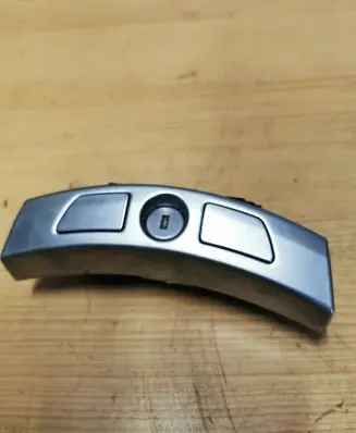 BMW 5 GT F07 Armrest lock 9142175