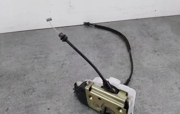 Citroen C3 Front door lock 46983280