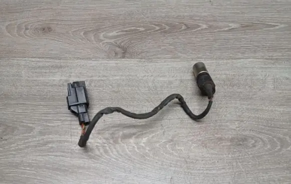 Volvo S60 Crankshaft position sensor 0296000650