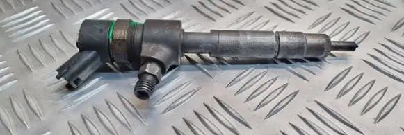 Opel Zafira B Fuel injector 0445110276