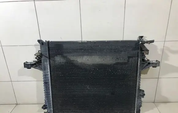 Volvo XC90 Coolant radiator 30636579