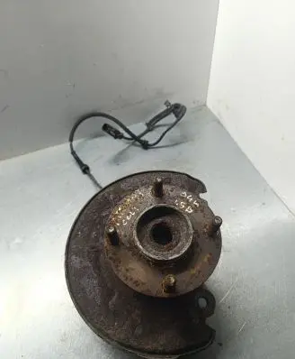 Mitsubishi Colt Front wheel hub