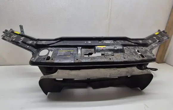 Volvo V70 Top upper radiator support slam panel 30748023 ACEAA5B5 SAE0W30