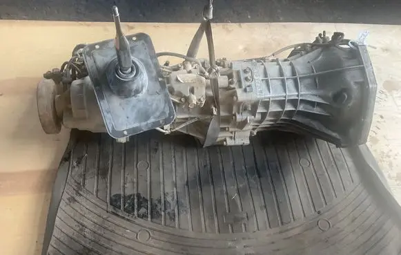 Manual 5 speed gearbox