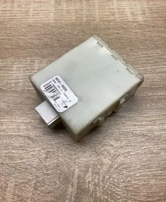 Toyota Avensis T250 Door central lock control unit/module 8974105050 736671