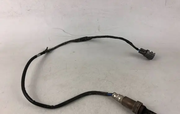 Subaru Outback Lambda probe sensor 17050 1705007E28 07E28