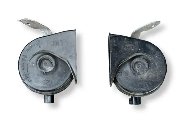 Volvo V40 Cross country Horn signal 3128338411 3128338311