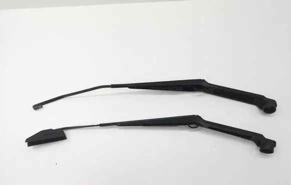 Subaru Forester SH Front wiper blade arm