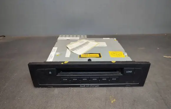 Audi Q7 4L CD/DVD changer 4L0035111X