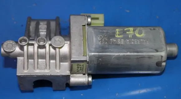 BMW X5 E70 Seat adjustment motor 