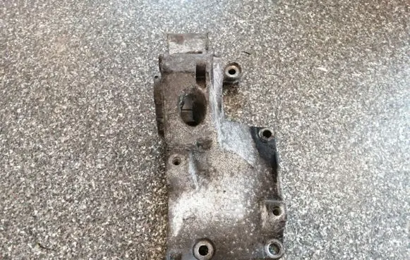 Skoda Roomster (5J) Generator/alternator bracket 038903143AG