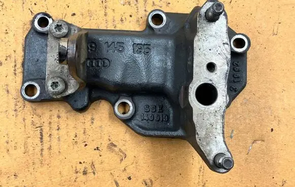 Porsche Cayenne (92A) Other engine bay part 059145195 059145196