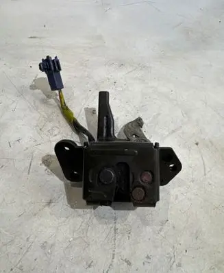 Toyota Yaris Loading door lock 