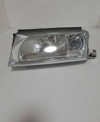 Skoda Octavia Mk1 (1U) Headlight/headlamp 1U1941015E