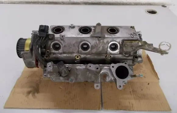 Renault Vel Satis Engine head 