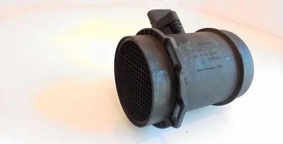 BMW 7 E65 E66 Mass air flow meter 7501554 0280218077