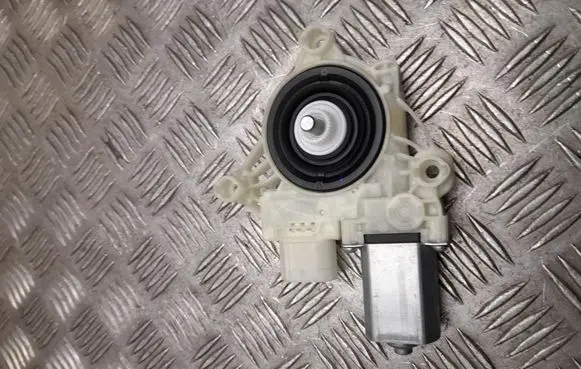 BMW 5 G60 G61 Front door window regulator motor 5A28AC3