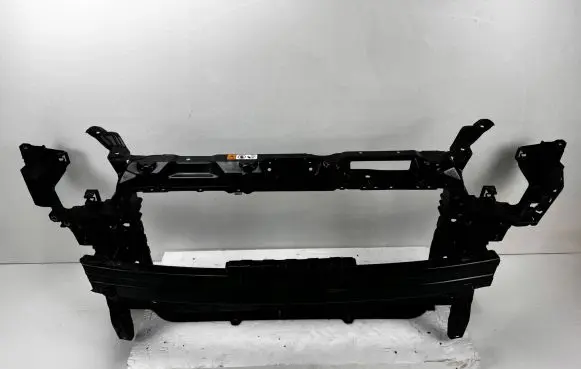Hyundai i30 Radiator support slam panel