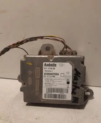 Renault Master II Airbag control unit/module 611136500 611131100A 8200942209A