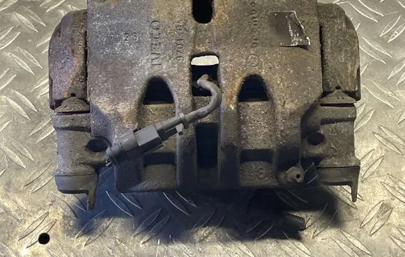 Iveco Daily 35 - 40.10 Front brake caliper