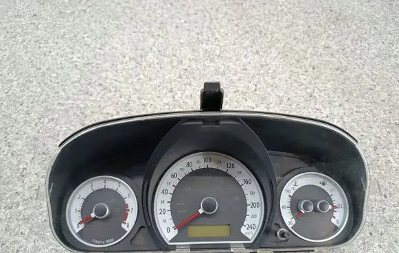 KIA Ceed Speedometer (instrument cluster) 940031H050