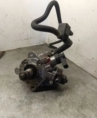 BMW 5 F10 F11 Fuel injection high pressure pump 0445010517