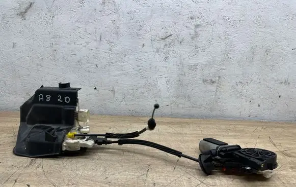 Audi A8 S8 D4 4H Rear door lock 4F0837060