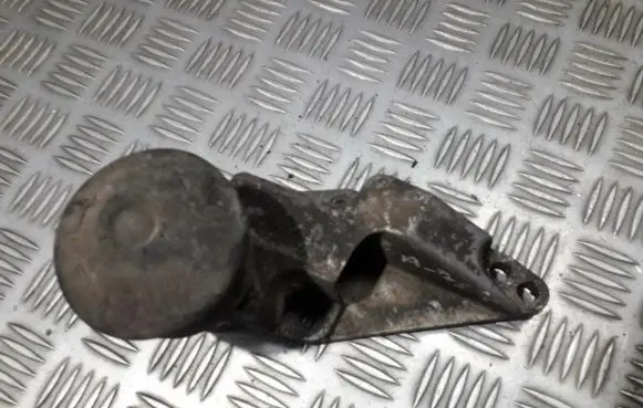 Audi A6 S6 C4 4A Engine mount bracket 4a0199343d 4a0199339