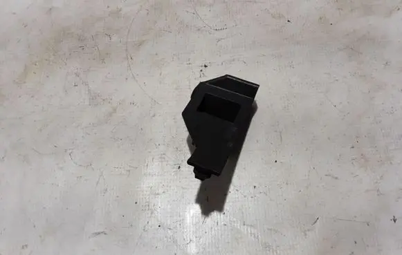 Volvo V50 Front bumper mounting bracket 30678481