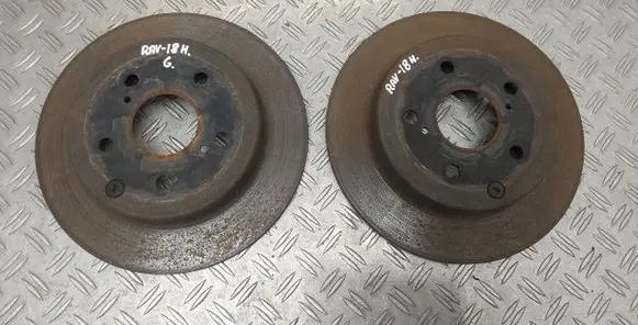 Toyota RAV 4 (XA40) Rear brake disc