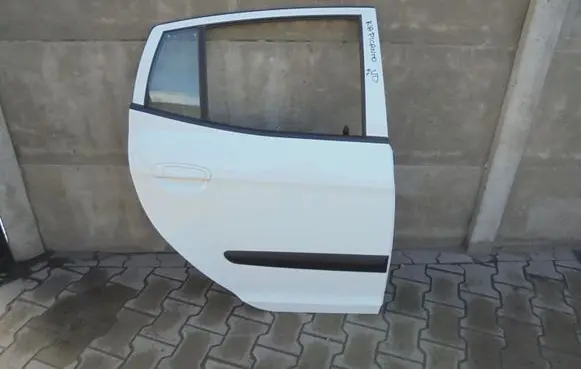 KIA Picanto Rear door