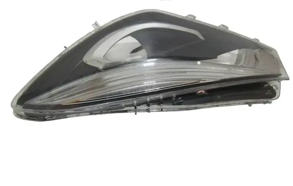 Mercedes-Benz CLA C117 X117 W117 Headlight lense 305631182